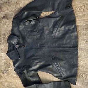 Wilson’s Leather Womans Black Moto/Cafe Zip Up Jacket Sz M FEELS LIKE BUTTER GUC